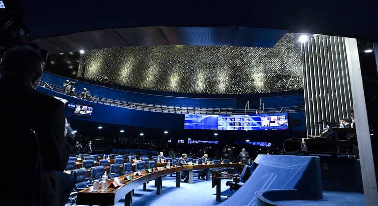 Senado aprova projeto que tipifica injúria racial como racismo