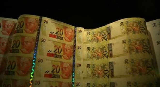 Brasil deixa time das 10 maiores economias do mundo, mostra FGV