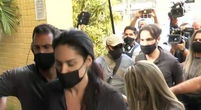 Polícia do RJ prende vereador e mãe pela morte do menino Henry Borel