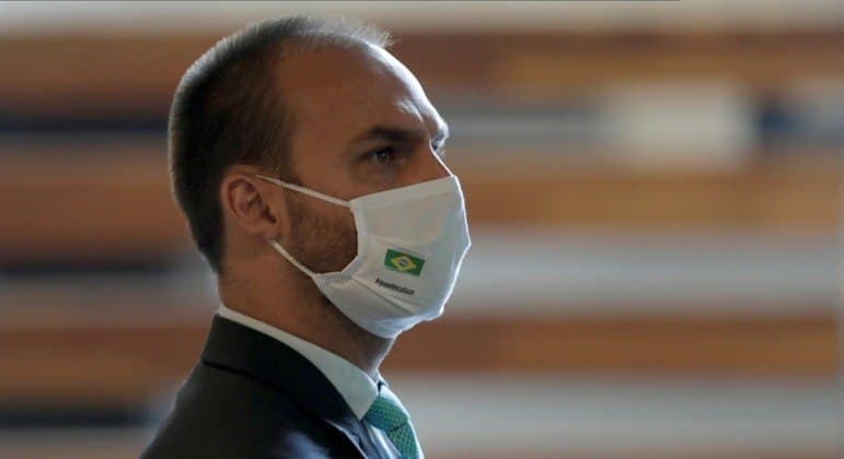 Deputado Eduardo Bolsonaro está com Covid-19