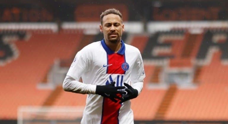 Neymar cogita aposentadoria após lesão: 'não sei até quando aguento'