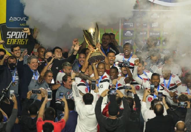Veja 7 times que foram campeões quebrando tabu em 2021