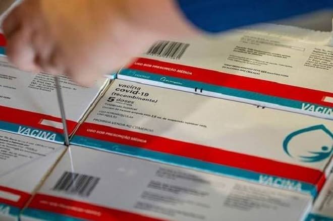 Fiocruz promete entregar 5 milhões de doses de vacina por semana