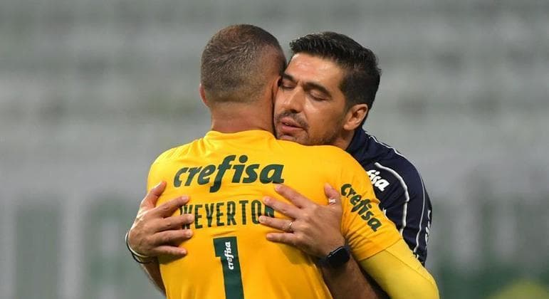 Palmeiras perde do River no Allianz, mas vai à final da Libertadores