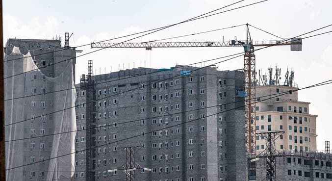 Construção lidera criação de empregos