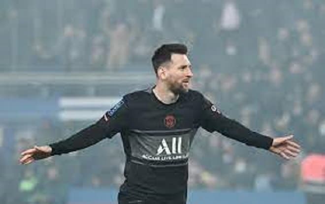 Real ou fake? Messi acerta chutes em caixa três vezes seguidas
