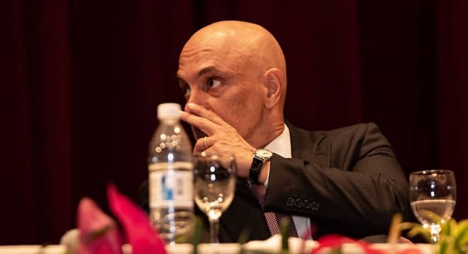 Moraes promete combate às milícias digitais nas eleições