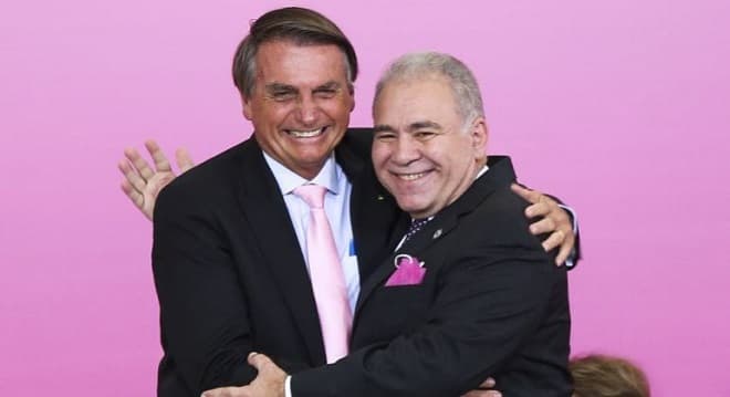 Entenda o impacto político e jurídico do fim de emergência em saúde