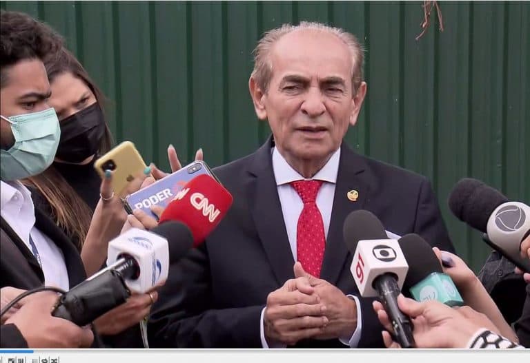 Relator afirma que Bolsa Família poderá ficar fora do teto por 2 anos