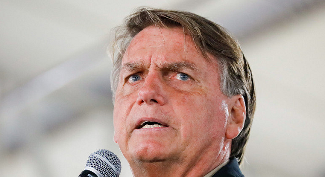 Bolsonaro descarta reajuste a servidores; confira
