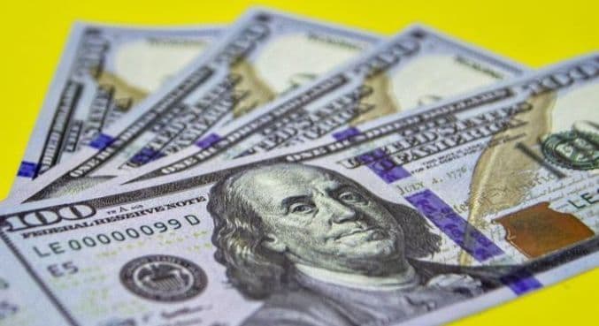 Limite de moeda em espécie para viajar sobe de R$ 10 mil para R$ 52,7 mil