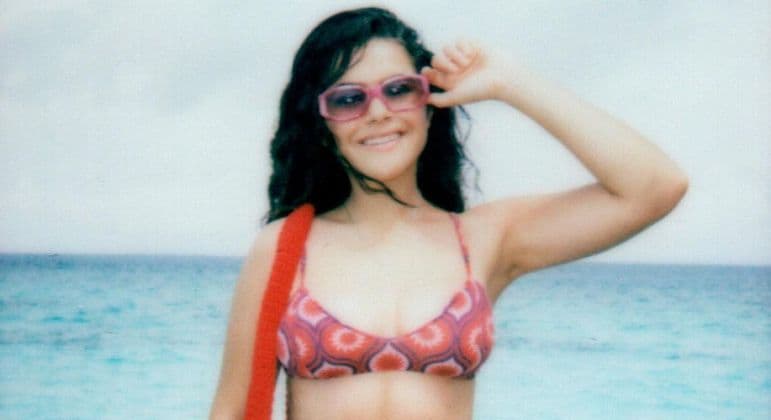 Maisa arrasa com biquíni diferentão nas Maldivas