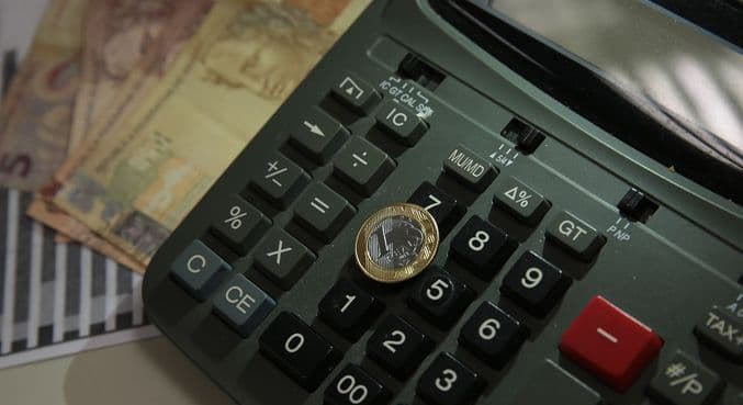 Contas públicas têm rombo de R$ 20 bilhões em novembro