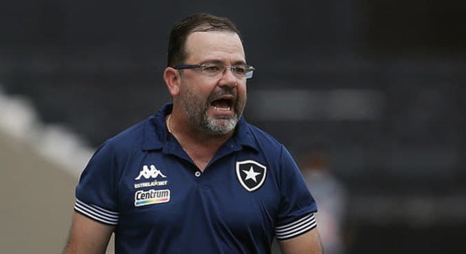 Botafogo comunica o desligamento do técnico Enderson Moreira