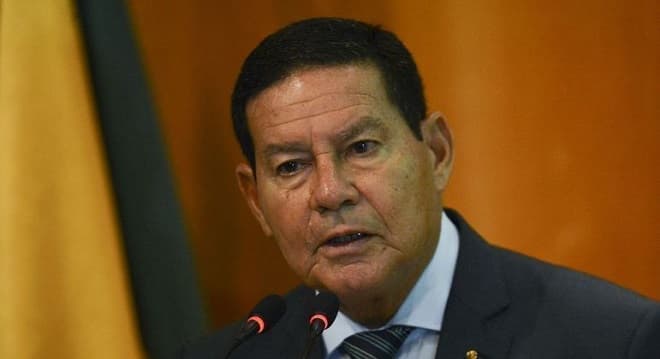Mourão ironiza valor para reajuste de servidores: 'R$ 0,10 para cada um?'