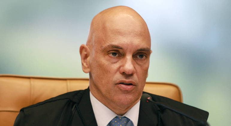 Moraes suspende quebra de sigilo telemático de Bolsonaro