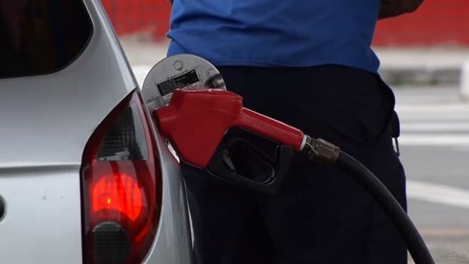 Petrobras anuncia redução de R$ 0,18 na gasolina