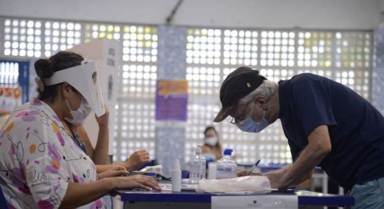 Voto não é obrigatório para todos; saiba quem pode se ausentar
