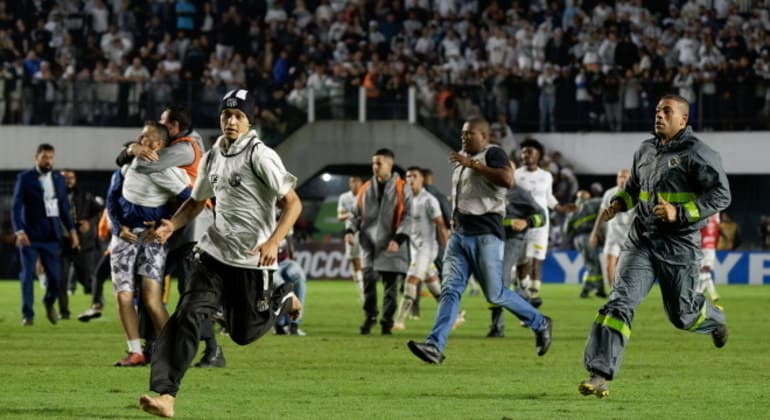Invasão de torcida nesta quarta-feira de Copa do Brasil