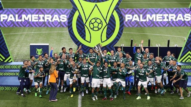 Palmeiras levanta a taça do Brasileirão 2022: confira as fotos