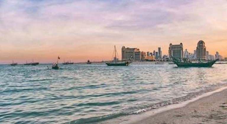 Praia no Catar não é gratuita como no Brasil