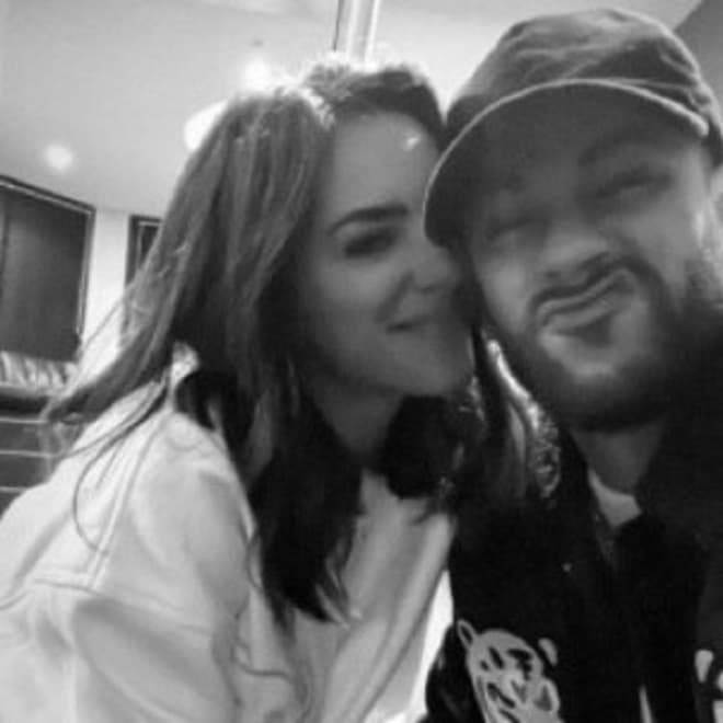 Neymar posa pela primeira vez com novo affair, Bruna Biancardi