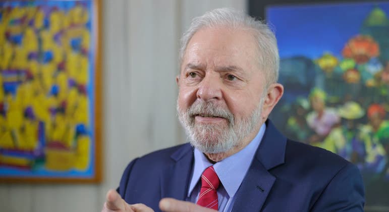 Campanha de Lula quer reação enérgica contra supostas fake news