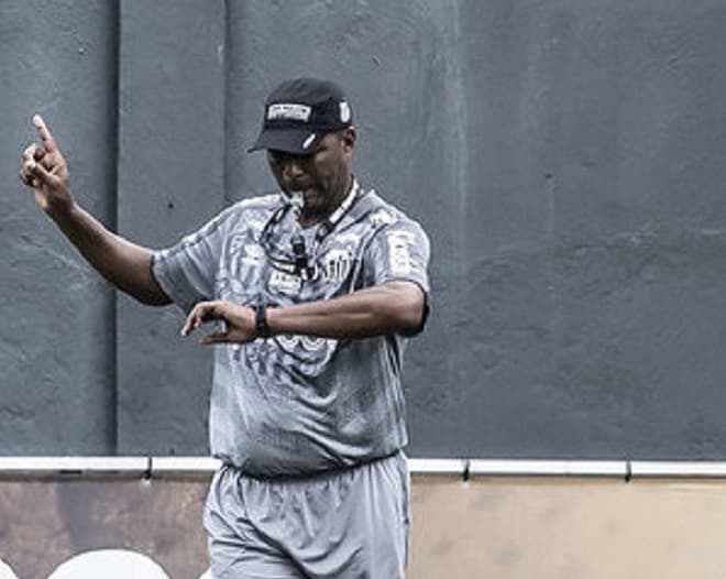 Quatro técnicos argentinos são cogitados para assumir o Santos