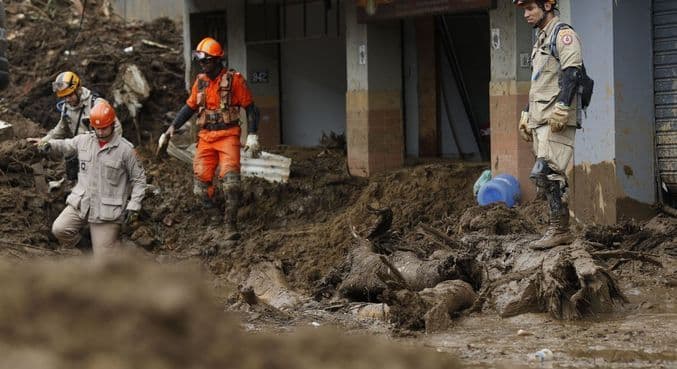 Petrópolis: polícia convoca famílias de desaparecidos