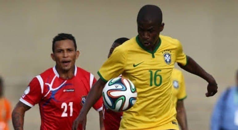 Ramires, de 35 anos, anuncia a aposentadoria dos gramados