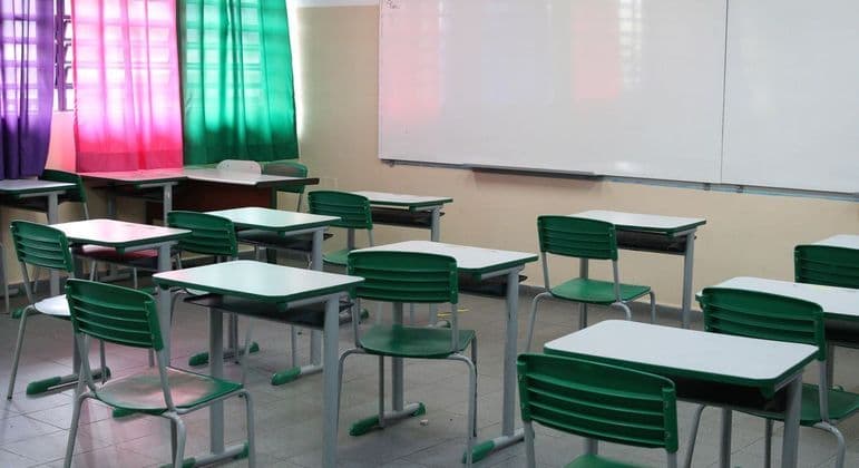 STF conclui julgamento e suspende lei do piso da enfermagem