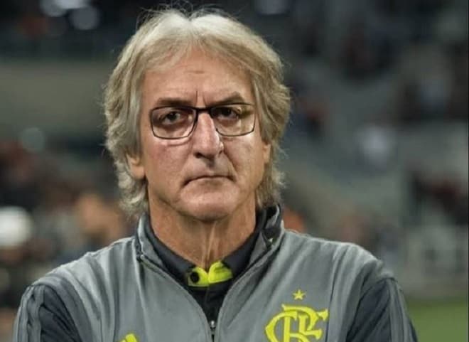 Saída de Paulo Sousa e acerto com Dorival rendem memes com o Fla