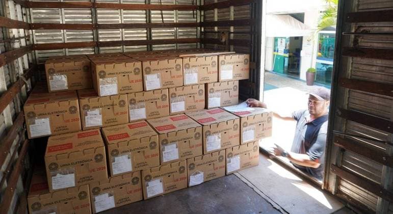 Saiba onde as urnas eletrônicas ficam guardadas após as eleições