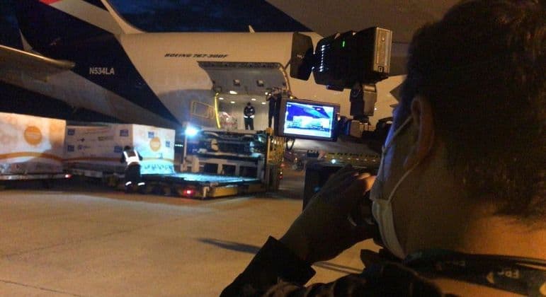 País recebe primeiro lote da vacina contra Covid-19 para crianças