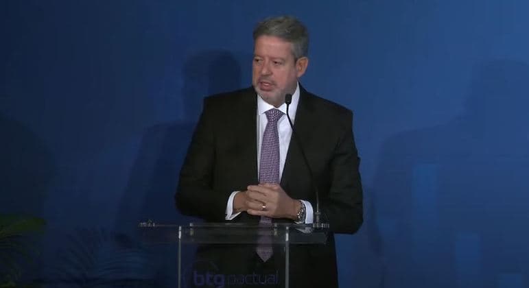 Lira defende sistema eleitoral: 'Não posso dizer que não funciona'