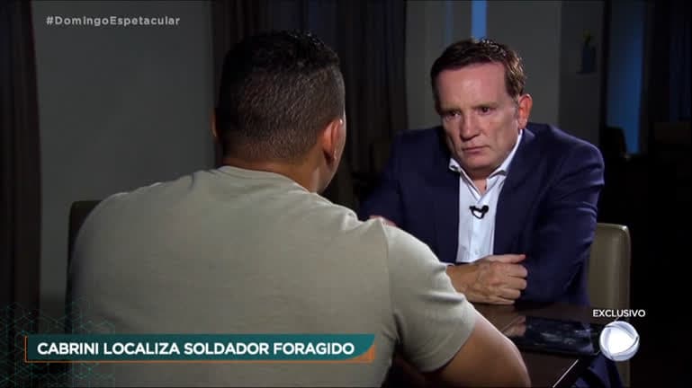 Cabrini entrevista homem que ateou fogo ao marido de colega de trabalho