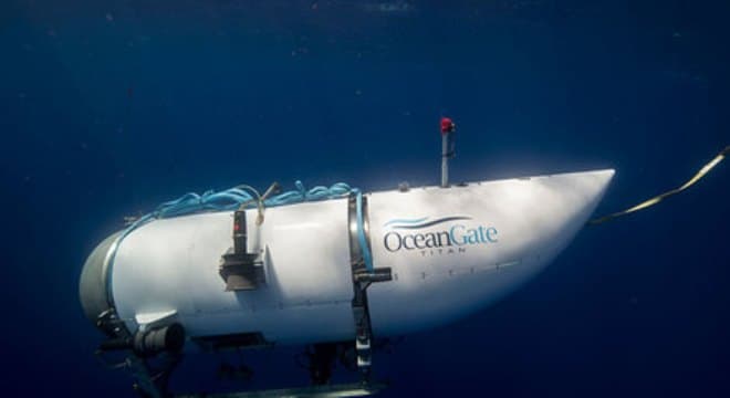 Submarino desaparecido tem menos de 24 horas de oxigênio