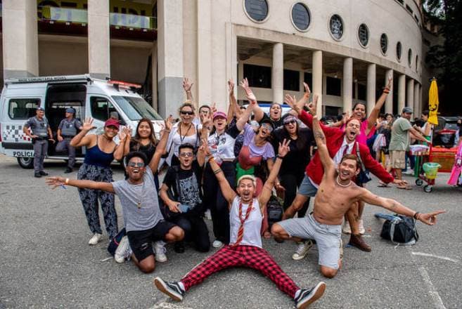 Fã de RBD quase fica sem ingresso após esquecer senha do cartão