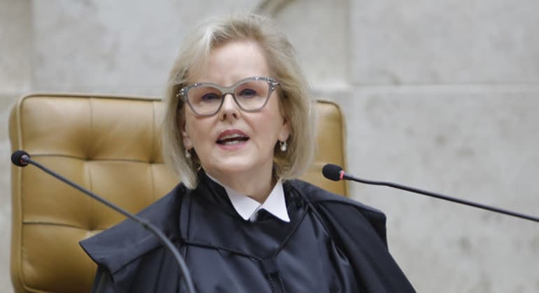 Expectativa é terminar reconstrução do prédio do STF em março, diz Rosa Weber