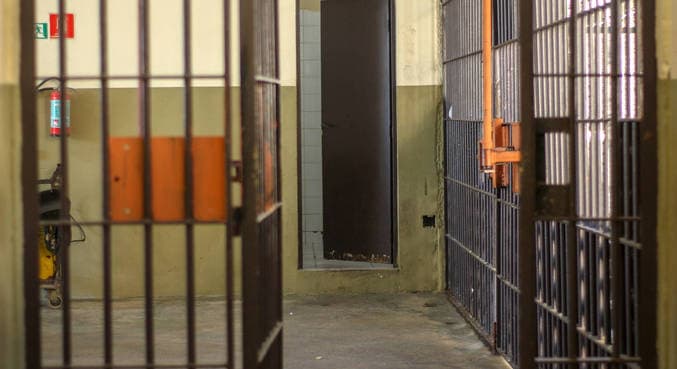 Tortura em presídios cresce mais de 37% no Brasil