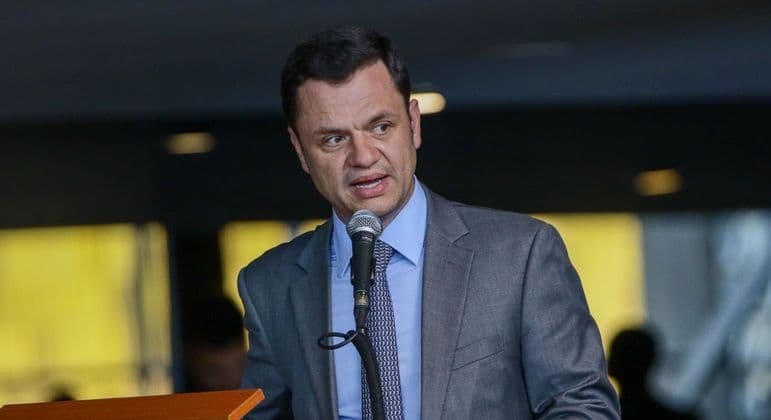 Governo lança em março cartão para beneficiário do INSS