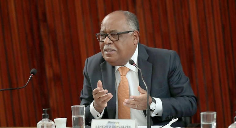 Corregedor do TSE rejeita pedido de Bolsonaro contra inclusão de minuta do golpe