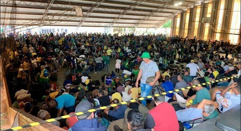 PF libera quase 600 manifestantes detidos em acampamento