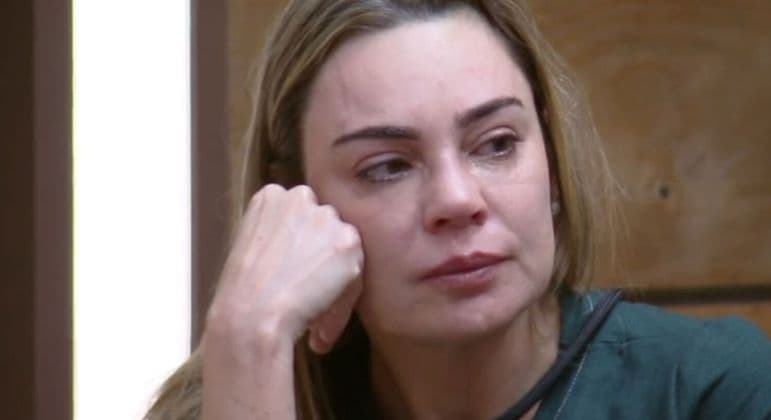 Entenda por que Rachel Sheherazade caiu no choro em A Fazenda 15
