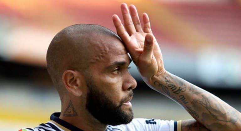 Caso Daniel Alves: advogado está sendo impedido de falar com jogador