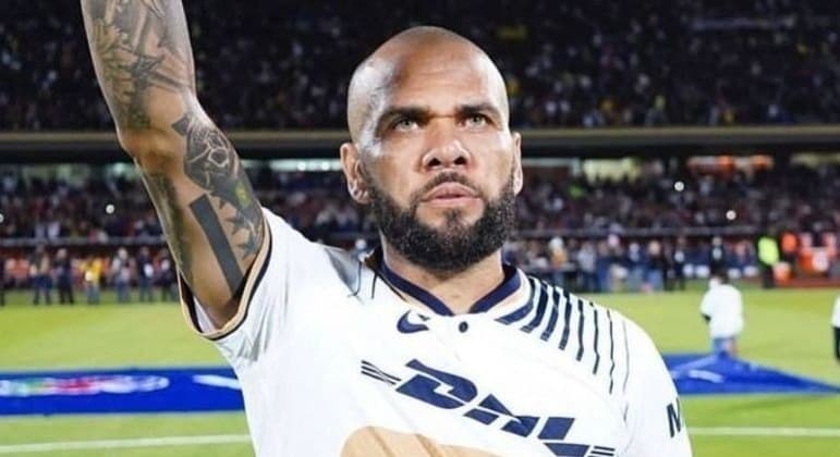 Advogado de Daniel Alves se mostra esperançoso em provar inocência do jogador
