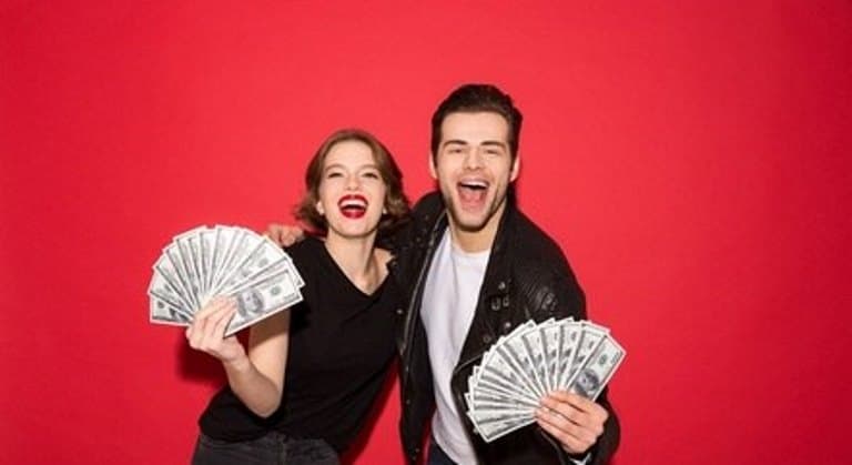Quando falar de dinheiro com seu amor? Veja dicas de finanças a dois