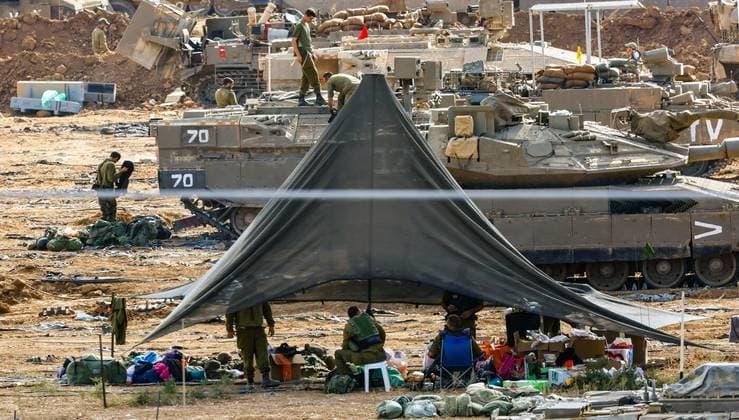 300 mil soldados de Israel esperam sinal para invadir Gaza