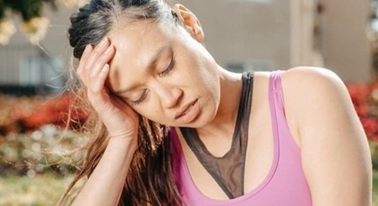 Veja como prevenir as dores de cabeça causadas pelas altas temperaturas