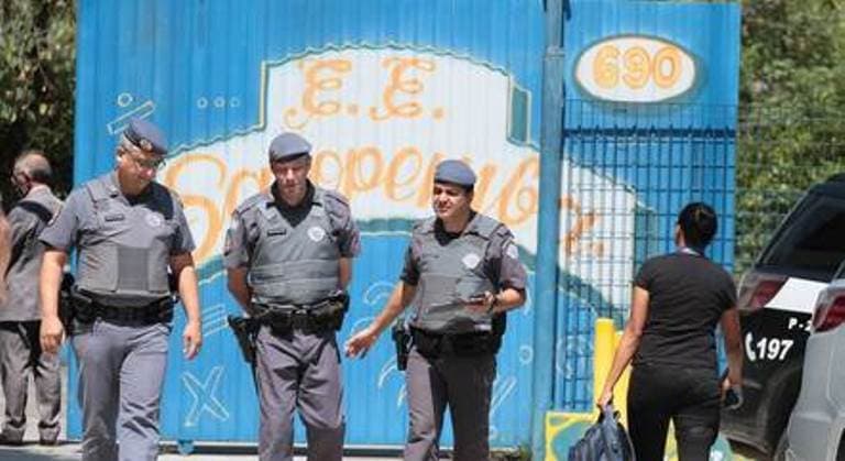 Polícia investiga se adolescente teve ajuda para atacar escola em SP
